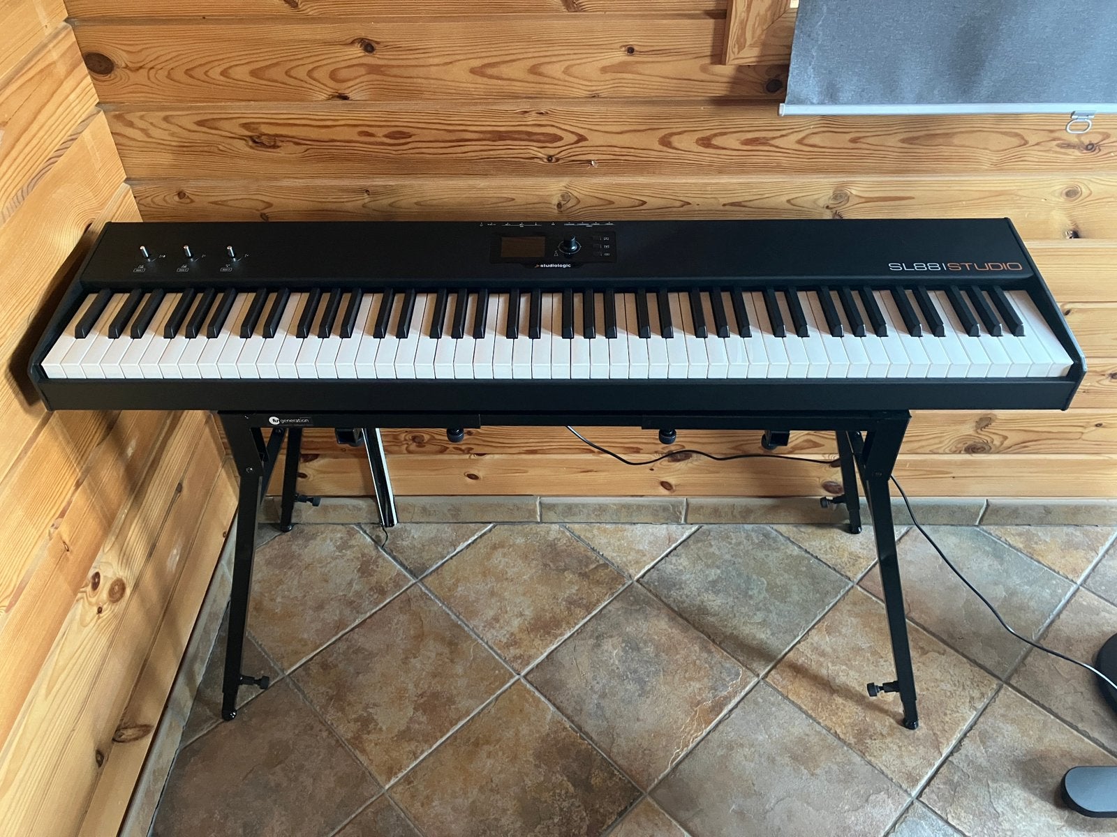 Studiologic SL88 Studio + stand + accessoires, Muziek en Instrumenten, Midi-apparatuur, Ophalen, Zo goed als nieuw