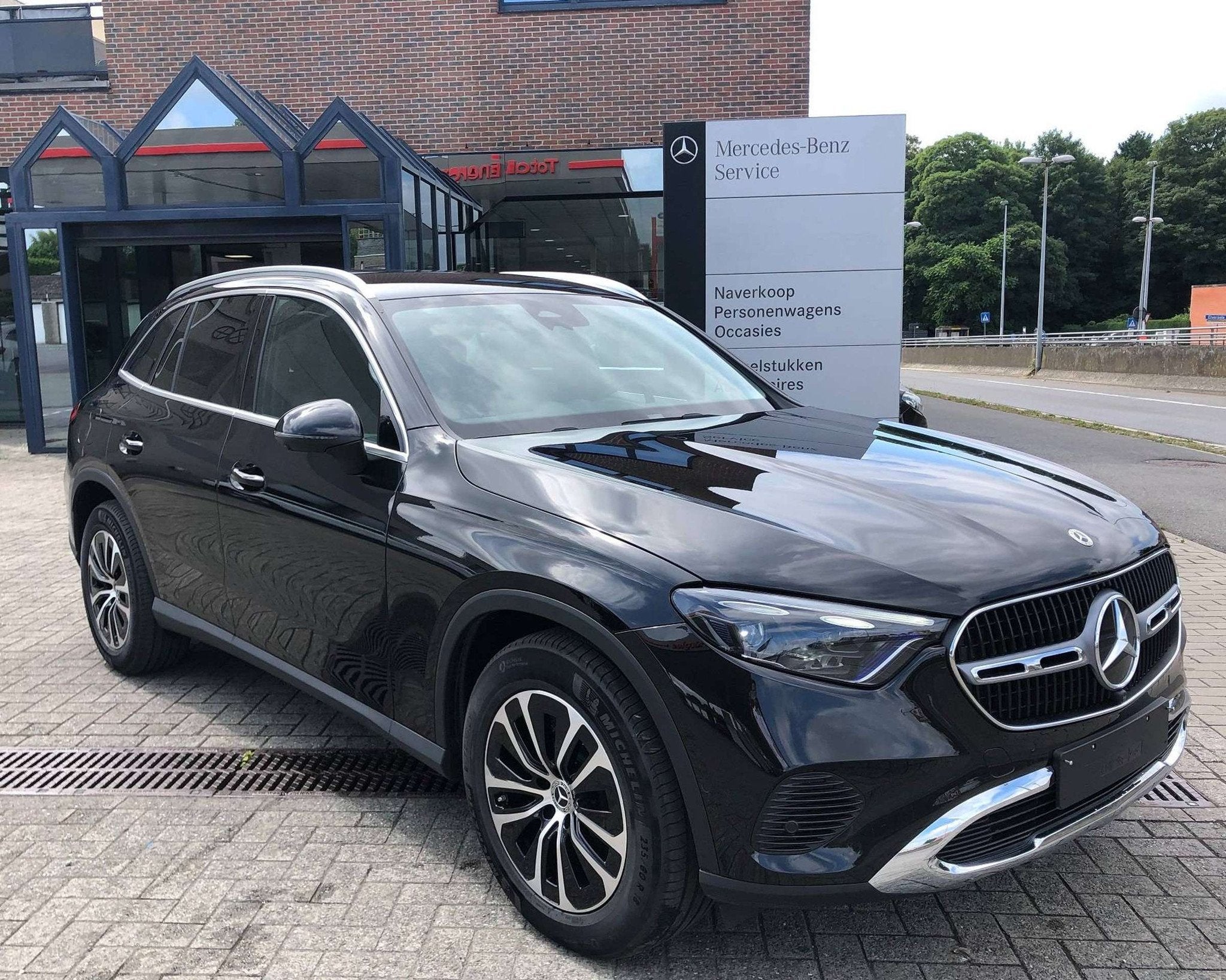 Mercedes-Benz GLC 200 Benzine 4 Matic 360 Camera Carplay S, Auto's, Automaat, Gebruikt, 4 cilinders, Zwart