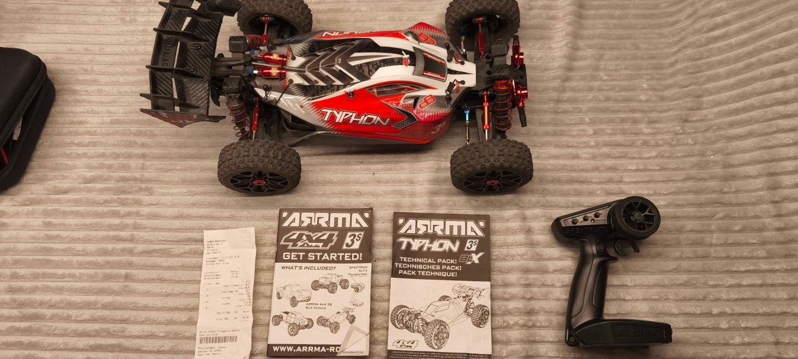 AARRMA 1/8 TYPHON 3S 4X4 RTR Brushless Buggy, Red, Échelle 1:8, Voiture off road, Comme neuf, Enlèvement