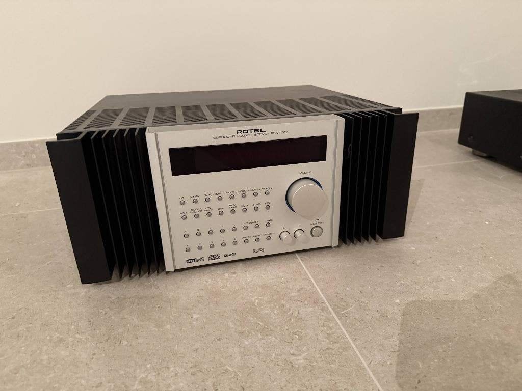 Rotel RSX-1067 — Récepteur de son Surround 7.1, 100 W x 7, Autres marques, Comme neuf, Enlèvement, 120 watts ou plus