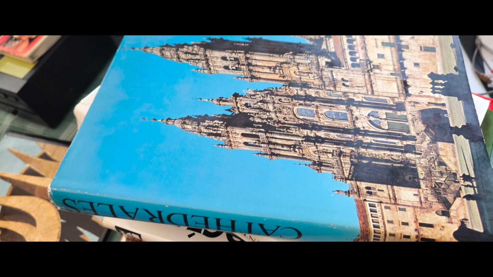 LOT LIVRES, Immo