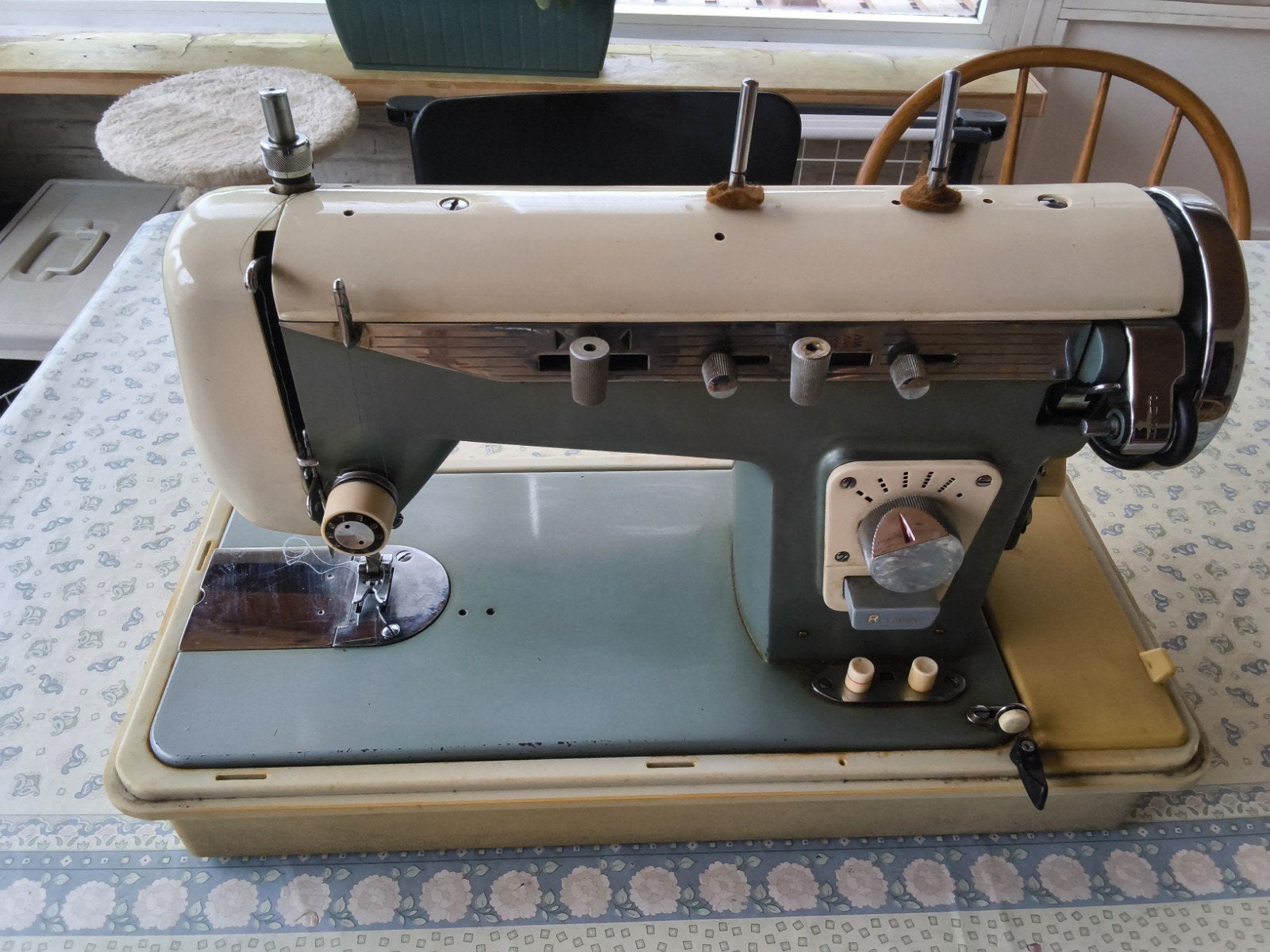 Vintage naaimachine, Ophalen