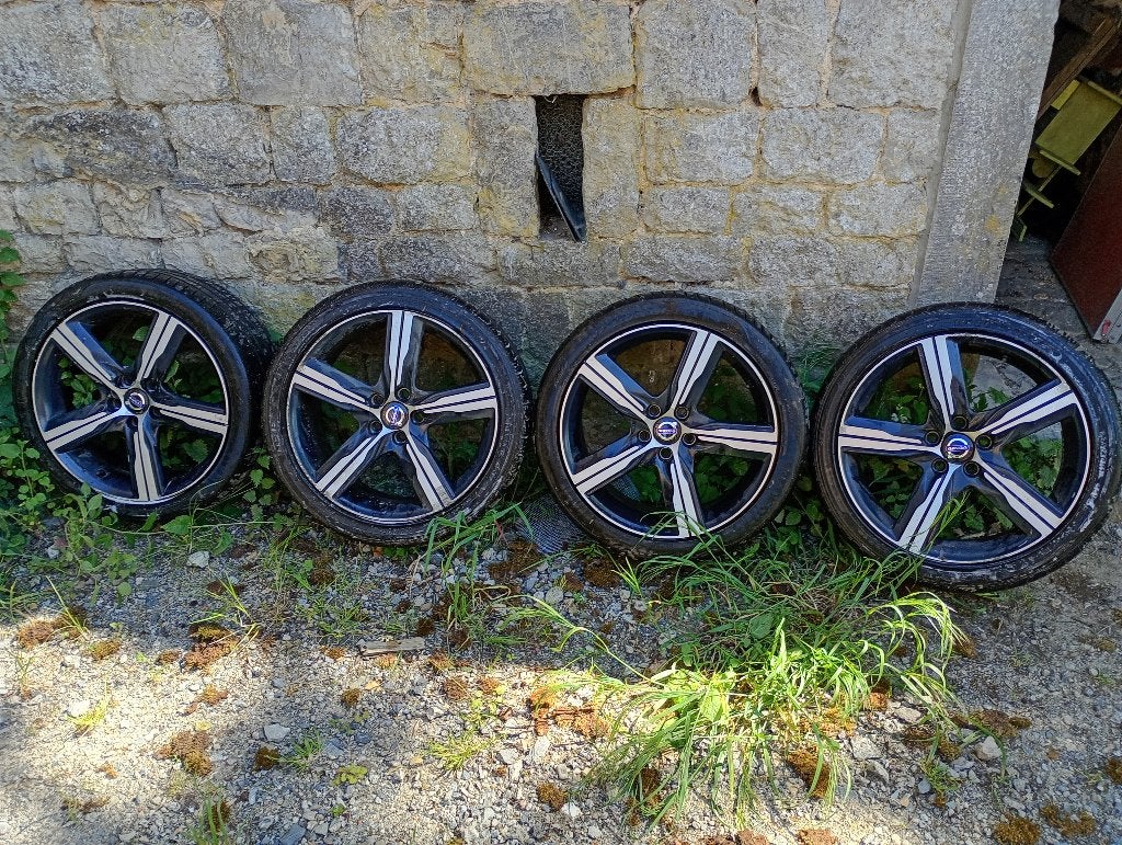 4 jantes volvo / 18", Pneus et Jantes, Véhicule de tourisme, Pneus été, 18 pouces