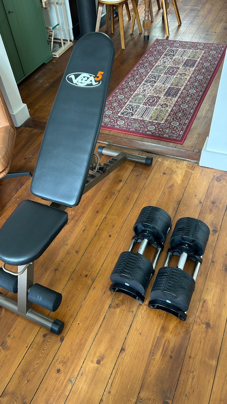 Fitnessbank + Verstelbare Dumbells (32KG per halter), Ophalen, Zo goed als nieuw, Fitnessbank