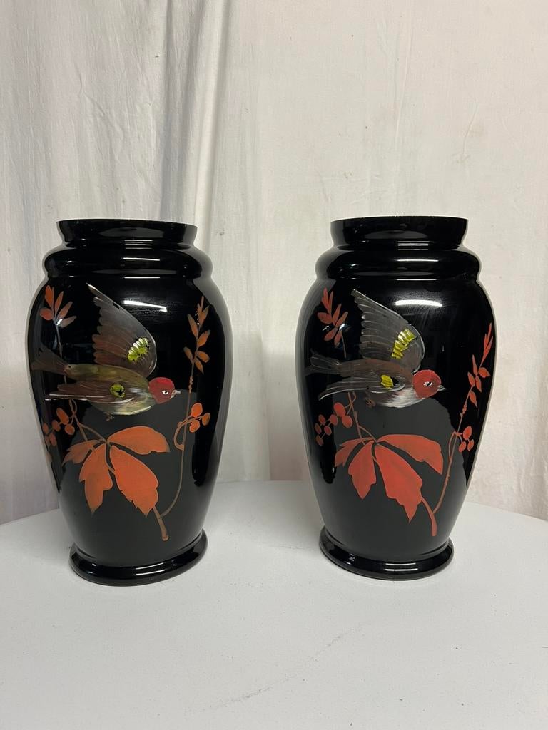 Paire de vases noir peints main chardonnerets, Antiquités & Art, Antiquités | Vases, Enlèvement