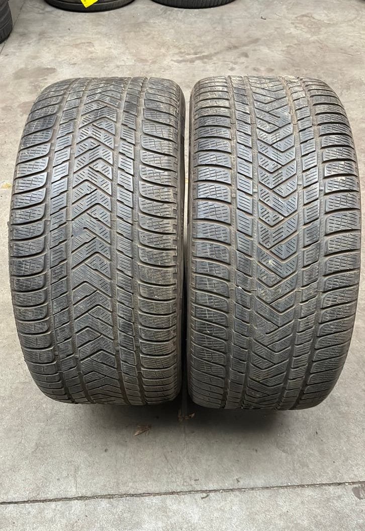 3154021 315/40/21 315/40R21 winterbanden merk Pirelli, Ophalen