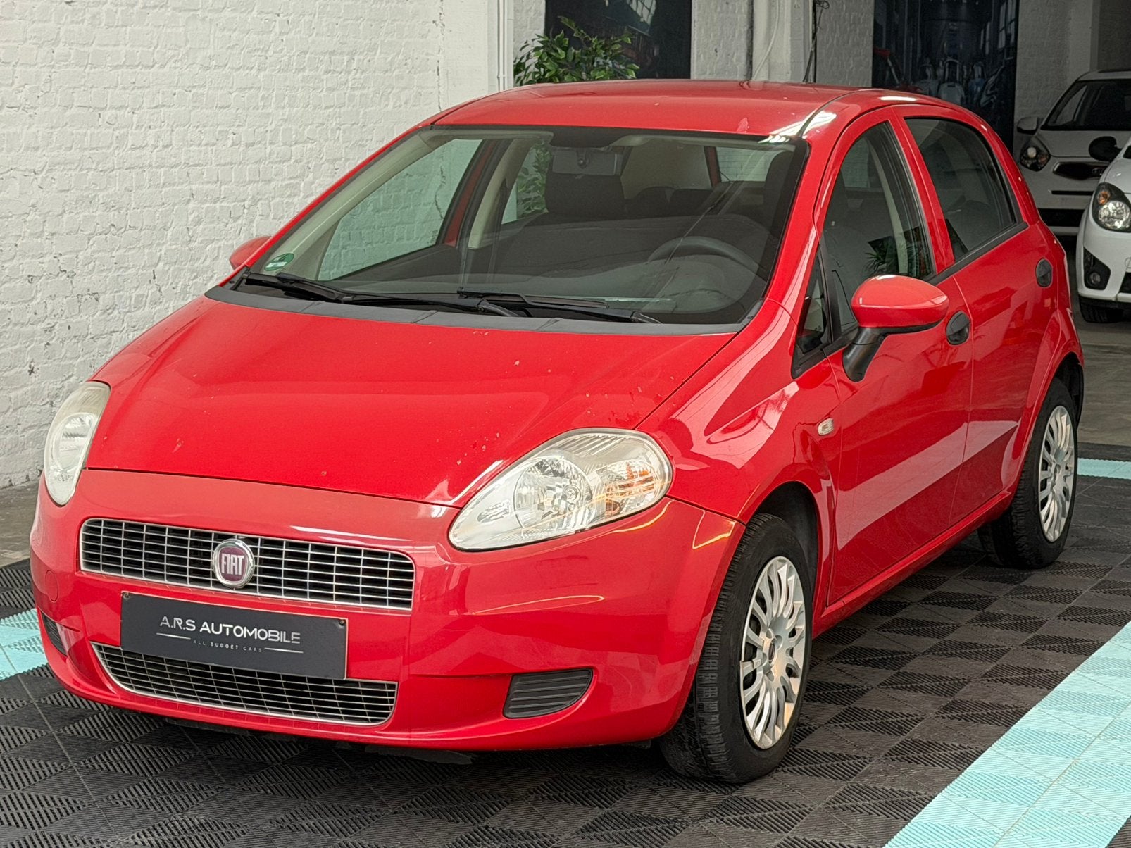 Fiat punto 1.2i - essence - Prete à immatriculer, Autos, Achat, Entreprise, Punto, Essence