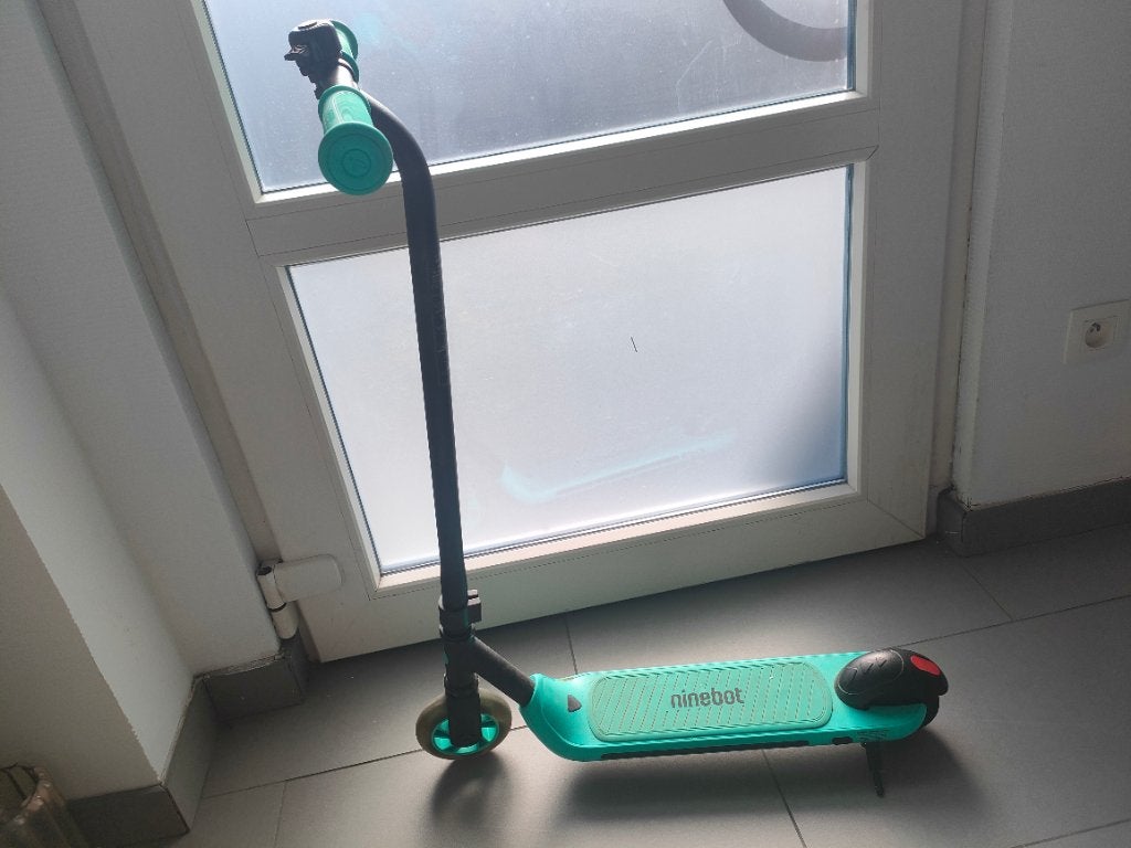 Trottinette électrique Enfant Ninebot 80€, Vélos & Vélomoteurs, Enlèvement, Comme neuf, Step électrique (E-scooter)