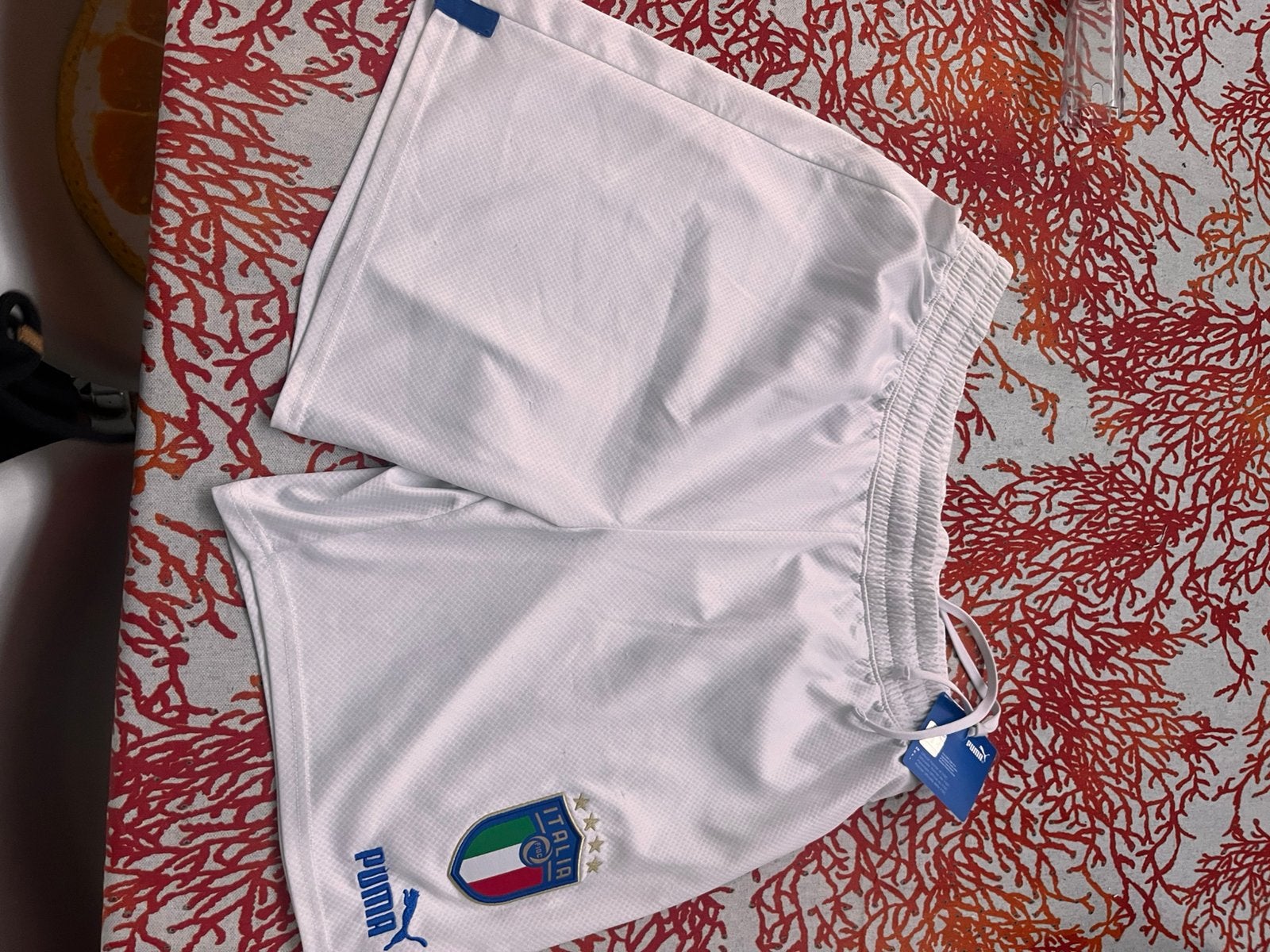 Short Puma Italy taille L, Vêtements | Hommes, Vêtements de sport, Enlèvement ou Envoi, Taille 52/54 (L)