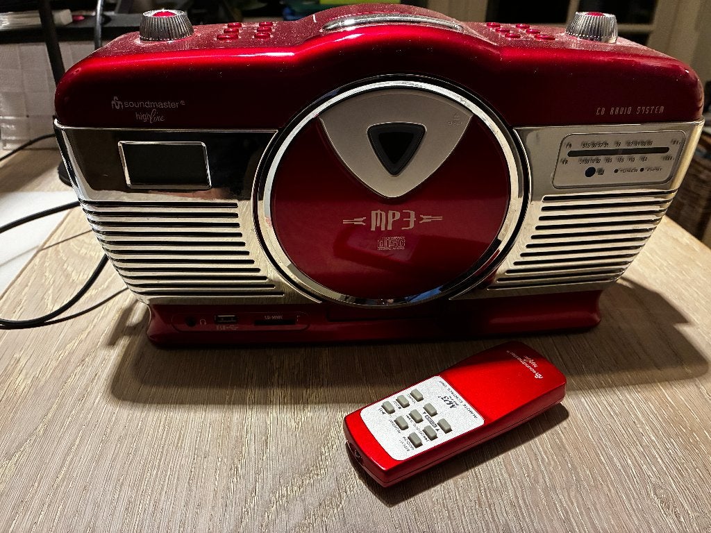 retro radio Soundmaster highline RCD130 rood, Enlèvement ou Envoi, Utilisé, Radio, Avec lecteur de CD