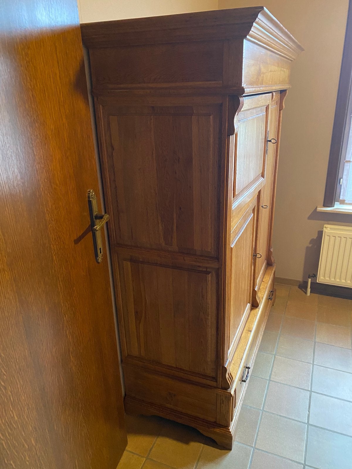 Eiken kast, Ophalen