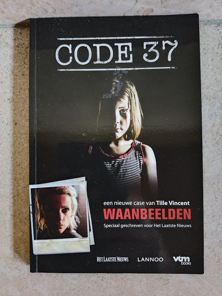 Boek Misdaadthriller - Code 37: Waanbeelden, Boeken, België, Ophalen of Verzenden, Zo goed als nieuw, Tille Vincent (pseudoniem van schrijfster Hilde Smeesters)