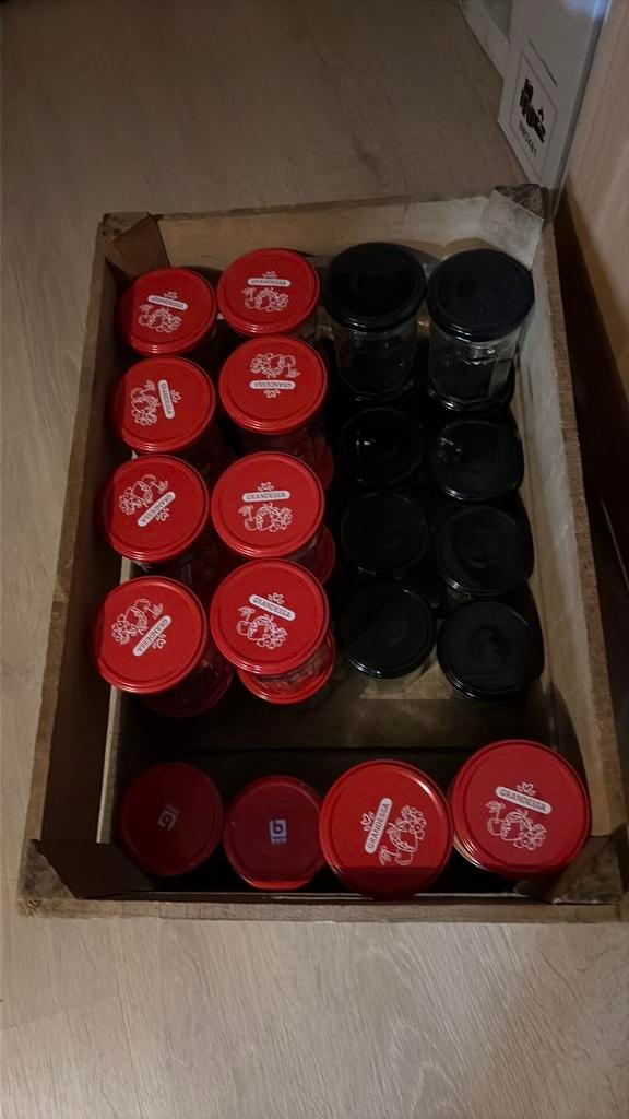 32 confituurpotten, Ophalen, Zo goed als nieuw