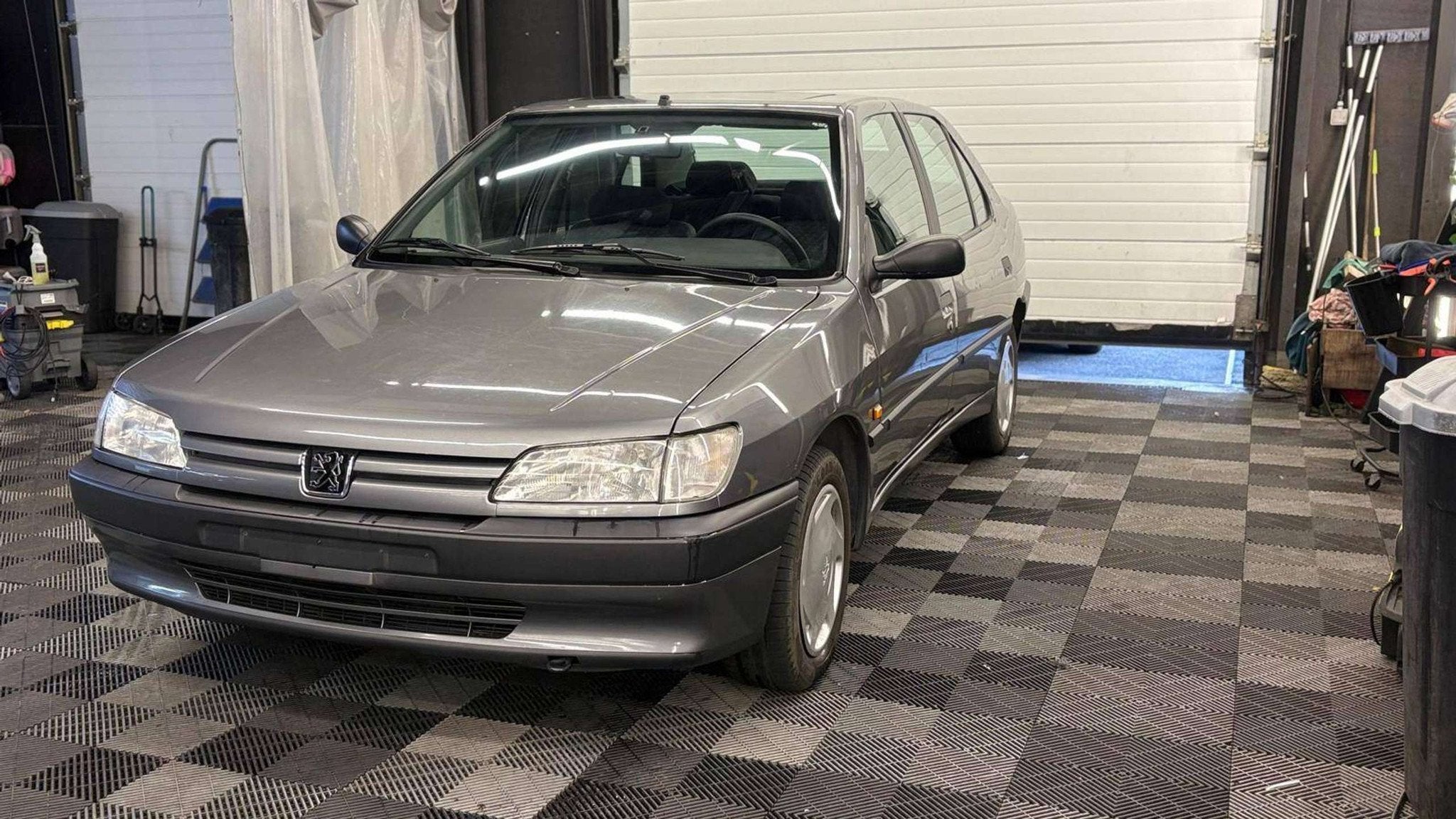 Peugeot 306 1.8i XT 62.520km bj. 1996 AUTOMATIQUE Oldtimer, Auto's, Oldtimers, Automaat, Bedrijf, 74 kW, Zilver of Grijs