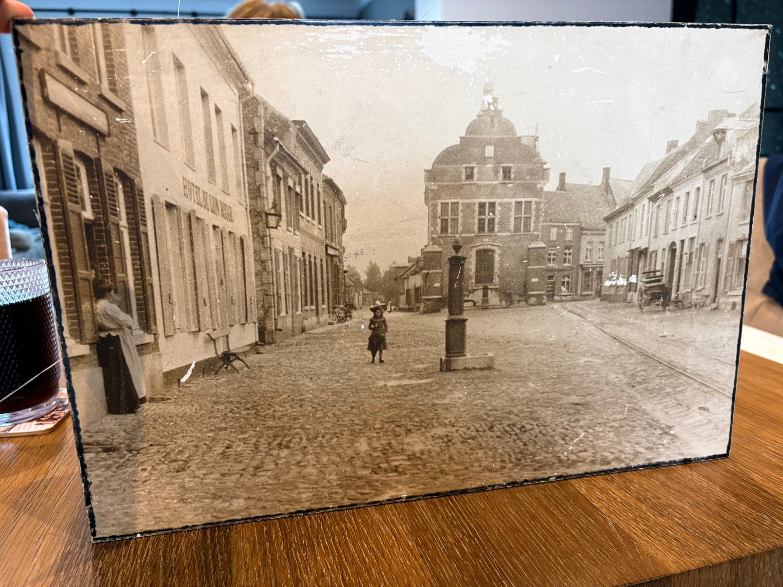 historische foto Oostende – Wapenplein  – 40x27cm op hout, Antiek en Kunst, Ophalen of Verzenden, Foto, Fotografie