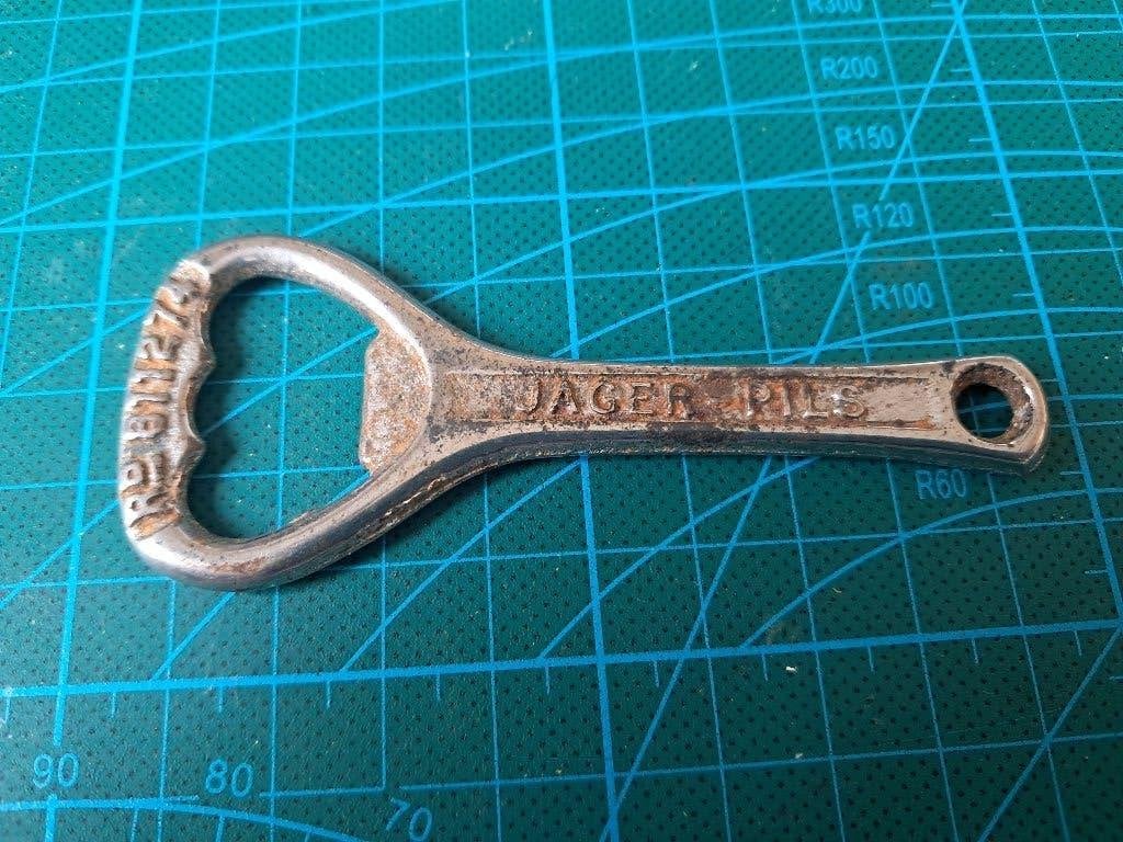 Jager Pils-Dog Ale flesopener, flesopener., Verzamelen, Ophalen of Verzenden, Gebruikt, Gebruiksvoorwerp
