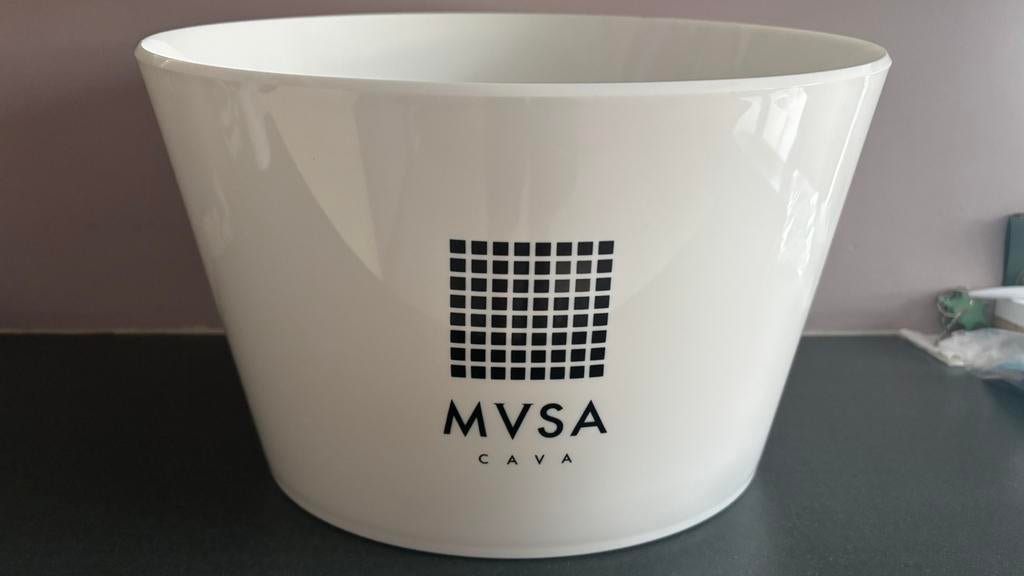 Ijsemmer MVSA Cava, Ophalen, Zo goed als nieuw