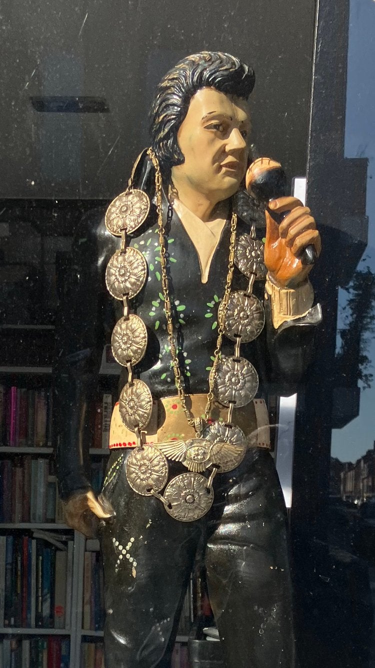 ELVIS beeld, Contacten en Berichten