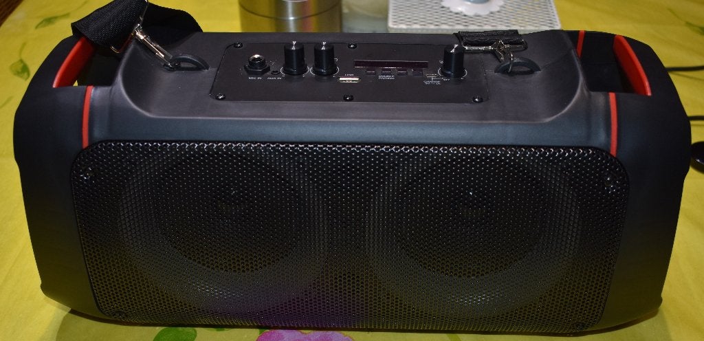 Boxen  Poss  bluetooth, Audio, Tv en Foto, Bluetooth, Ophalen of Verzenden, Zo goed als nieuw, Overige merken