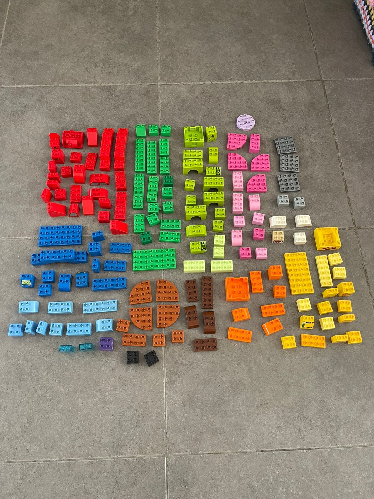 Grote partij Duplo blokken, 2,7kg met figuren en voertuigen, Ophalen, Zo goed als nieuw, Losse stenen, Duplo