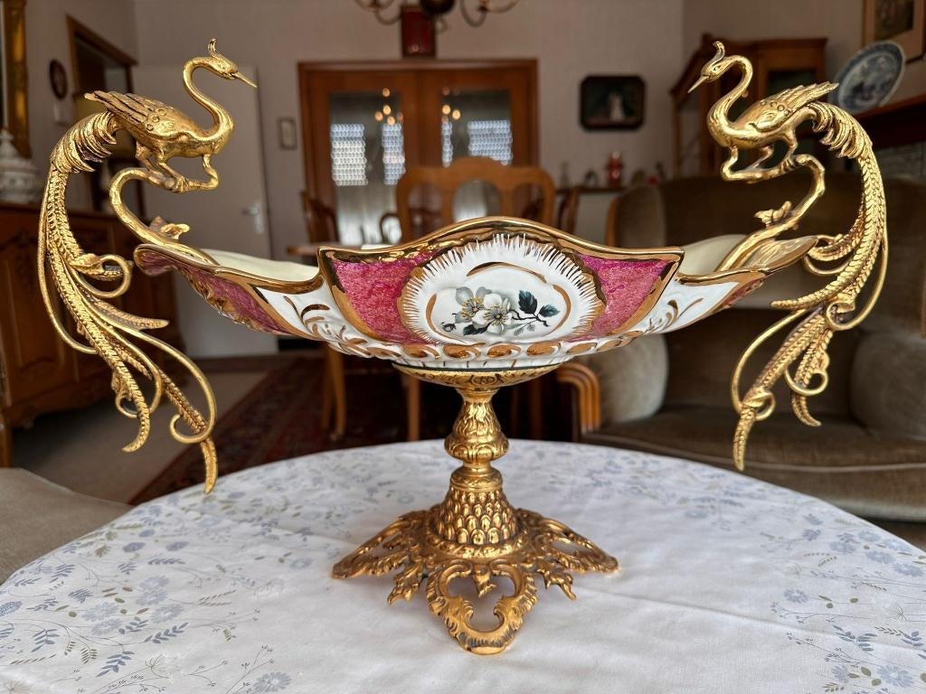 Decoratieve porseleinen schaal op voet met kraanvogels, Antiquités & Art, Antiquités | Porcelaine, Enlèvement