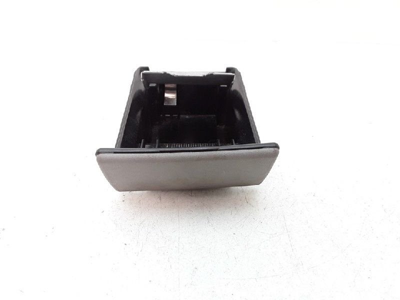 CENDRIER Nissan Almera Tino (V10M) (|68800BU000|), Autos : Pièces & Accessoires, Habitacle & Garnissage, Nissan, Utilisé