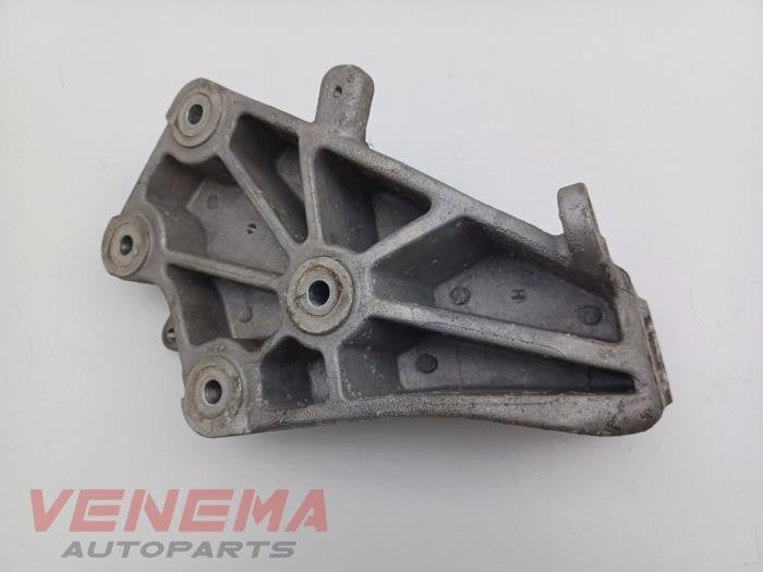 Support moteur d'un Maserati Quattroporte, Maserati, -, 3 mois de garantie, Utilisé