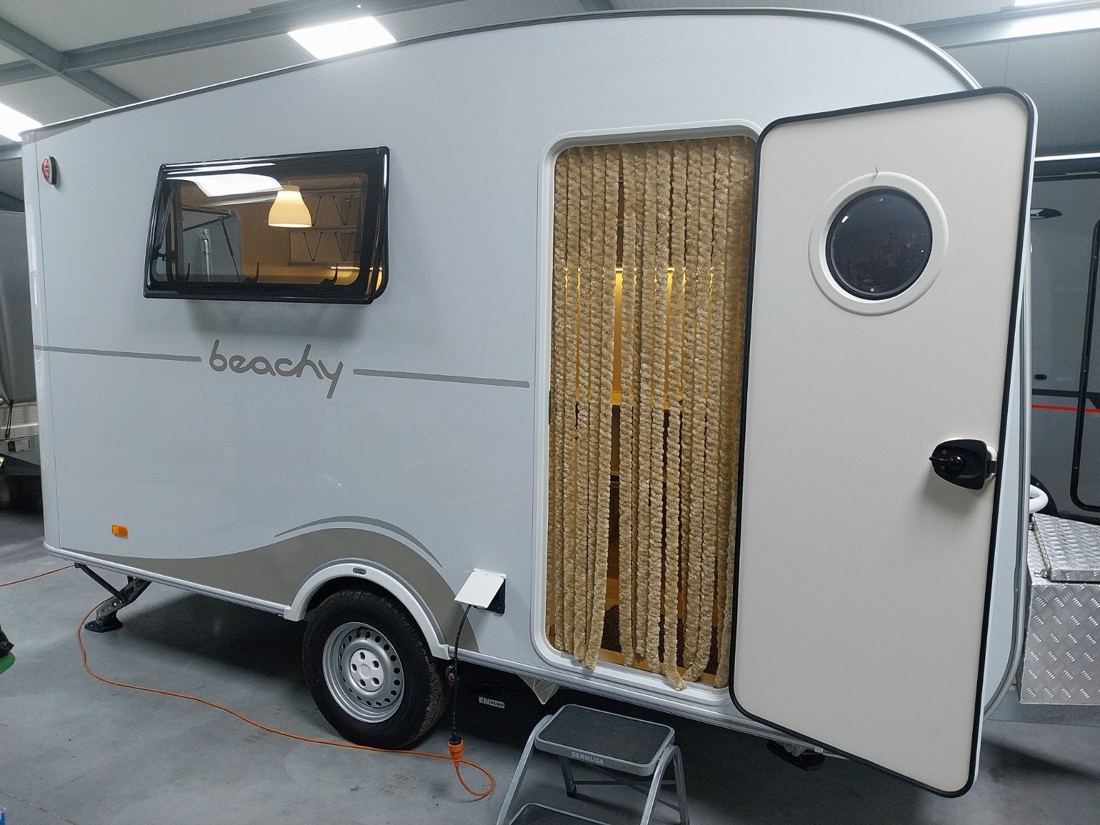 Hobby Beachy 420, Top uitrustingen, Hobby, Bedrijf, Treinzit, Luifel