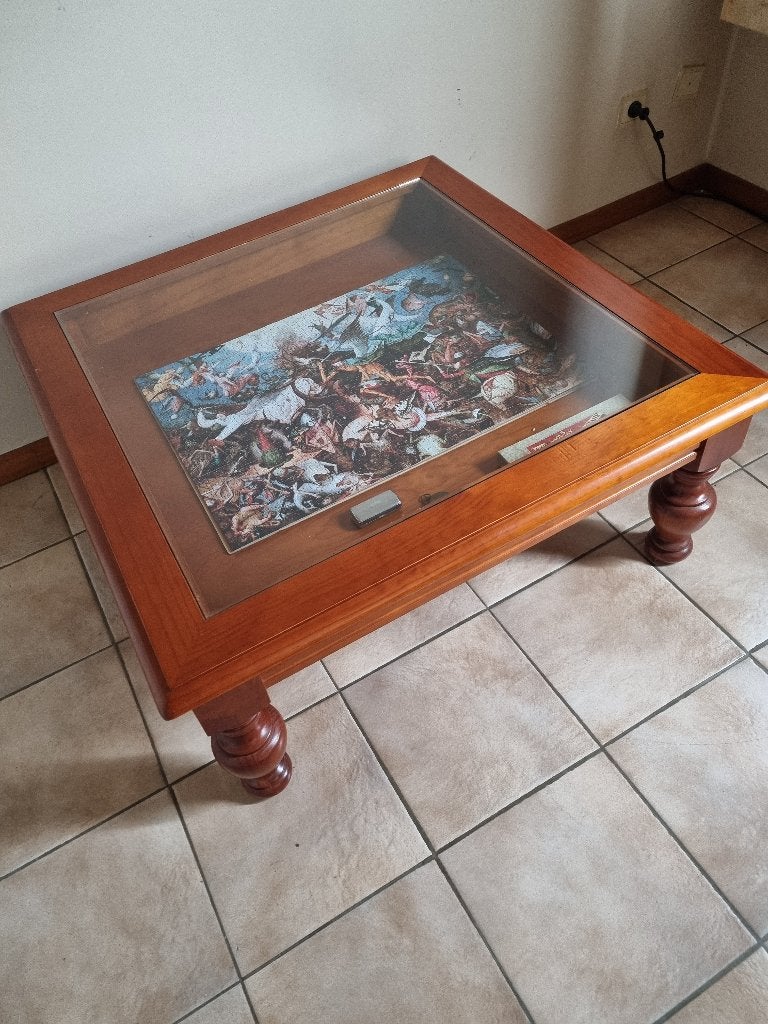 Lage display tafel met glazen blad, Ophalen, Zo goed als nieuw