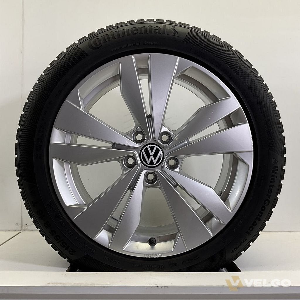 VOLKSWAGEN ID3 ID4 LOEN CUPRA BORN VELGEN SET WINTERBANDEN 1, 18 inch, -, -, Banden en Velgen