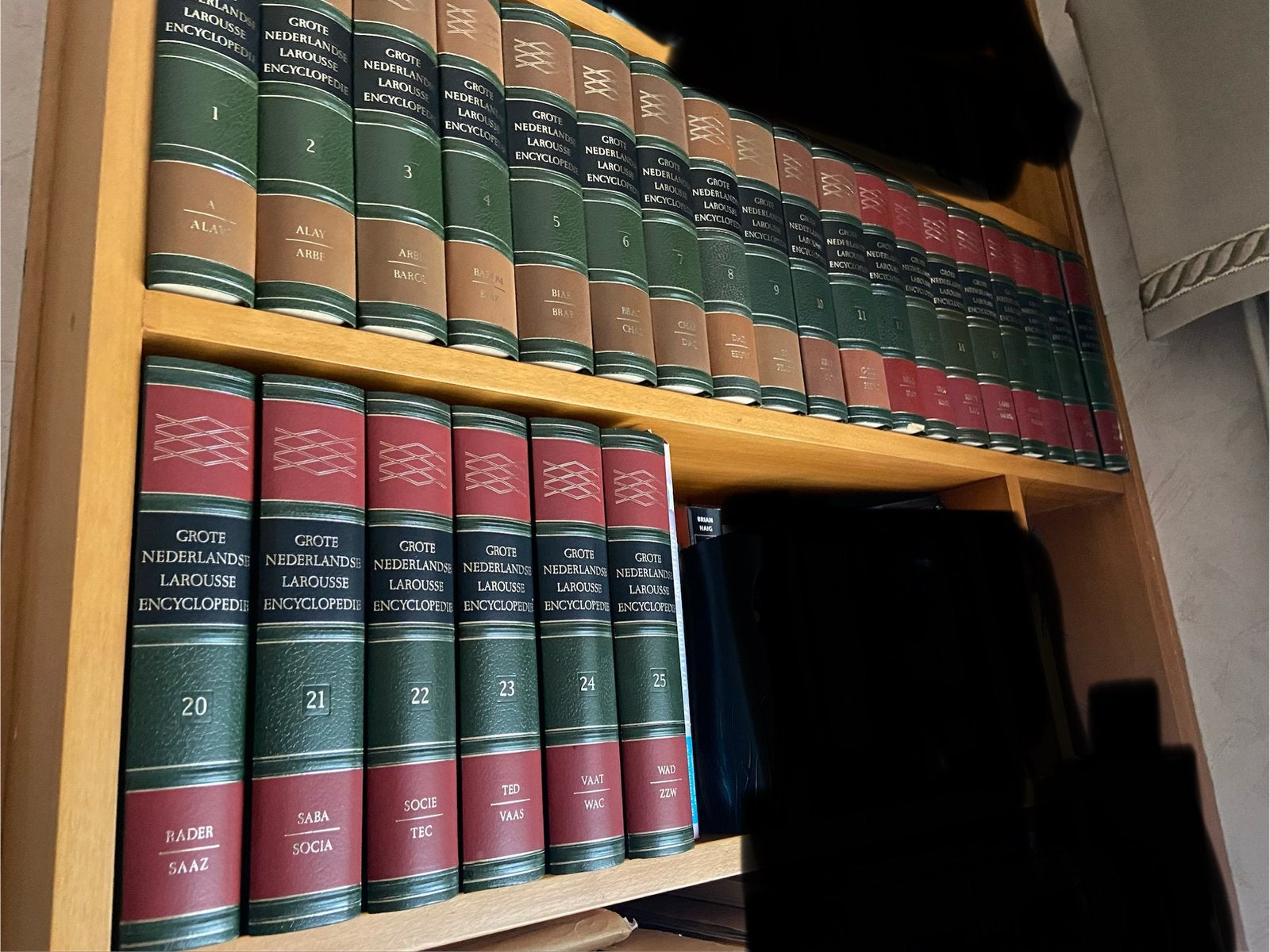 Nederlandse ecyclopedie Larousse, Boeken, Ophalen, Zo goed als nieuw, Algemeen, Complete serie