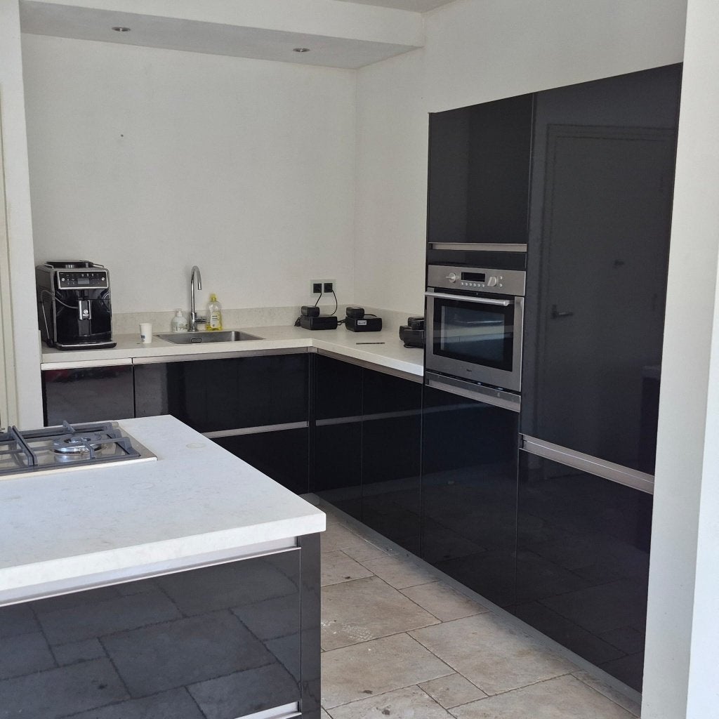 Moderne Zwarte Hoogglans Eiland Keuken+ Pelgrim GEDEMONTEERD, Huis en Inrichting, Keuken | Complete keukens, Zwart, Ophalen of Verzenden