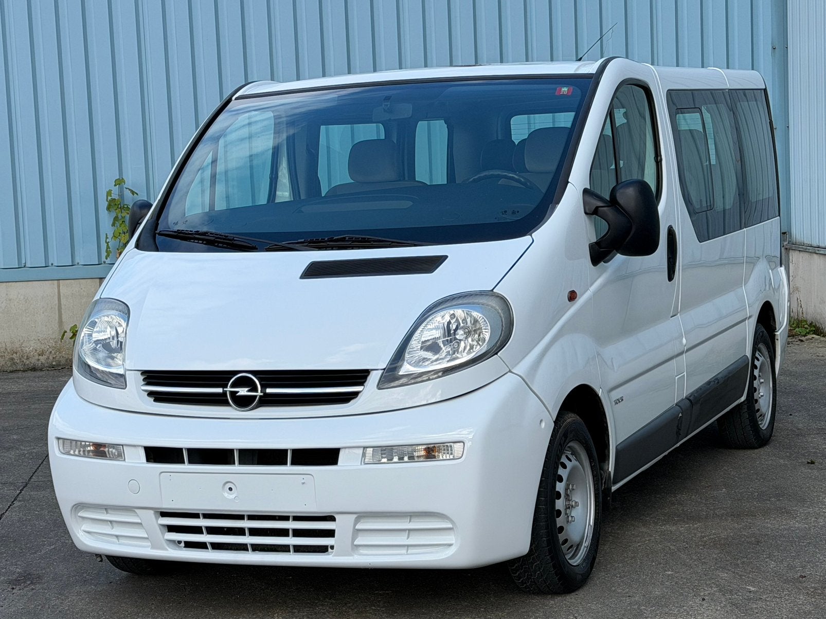 Opel Vivaro 1.9 Cdti TOUR / 1Main - 7PLACES - 113 000 Km, Autos, 100 kW, Achat, Vivaro, Entreprise