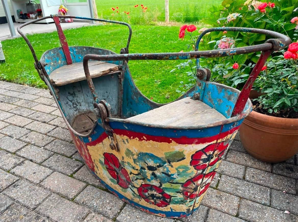 Unieke antieke kermisschommel, Ophalen