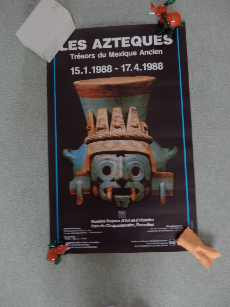 2 Posters Aztekenbeeldje uit klei, Ophalen, Rechthoekig Staand, Nieuw, A1 t/m A3