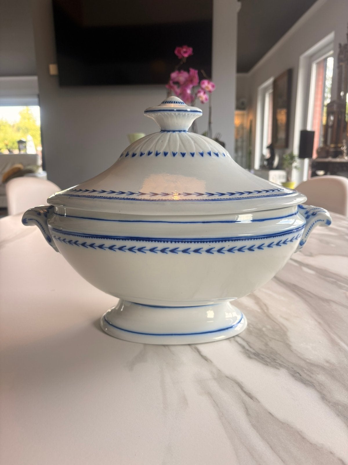 Soupière porcelaine de Tournai, Enlèvement ou Envoi