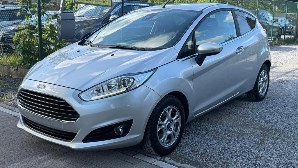 Ford Fiesta 1.5 diesel bj 2016 km 77000, Autos, Ford, Argent ou Gris, Achat, Euro 6, Entreprise