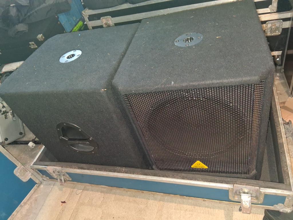 Behringer eurolive vq1500d actieve subwoofers, Muziek en Instrumenten, Versterkers | Keyboard, Monitor en PA, Ophalen