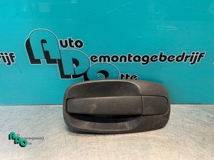 Poignée porte coulissante droite d'un Opel Vivaro (Vivaro 0, -, Opel, 3 mois de garantie, Utilisé