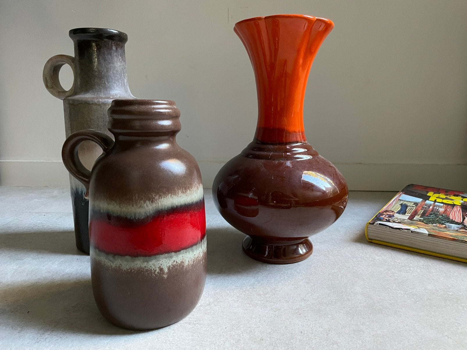 Vases authentiques des années 70, Enlèvement