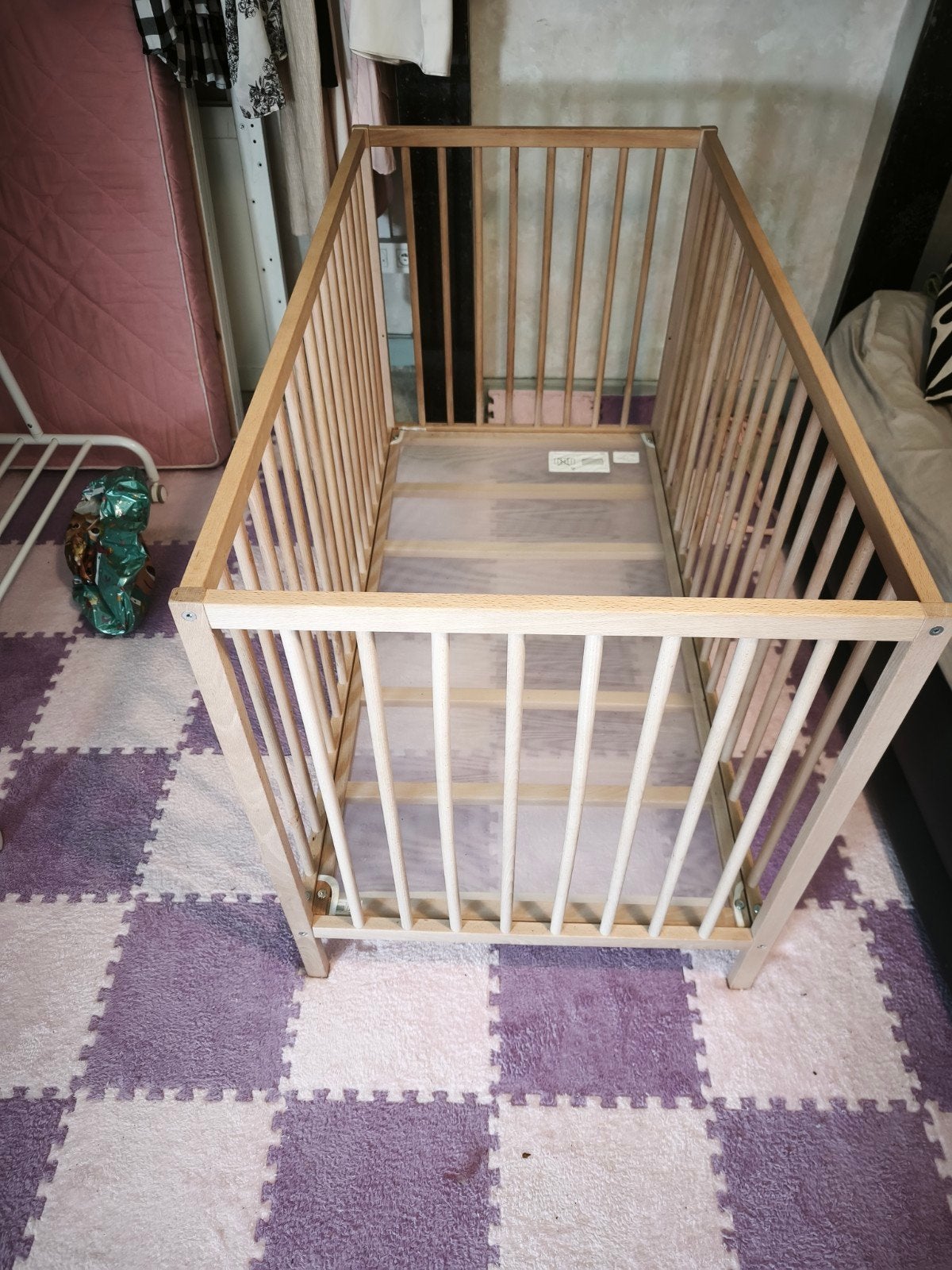 Babybedje (Ikea), Enlèvement, Lit de bébé, IKEA