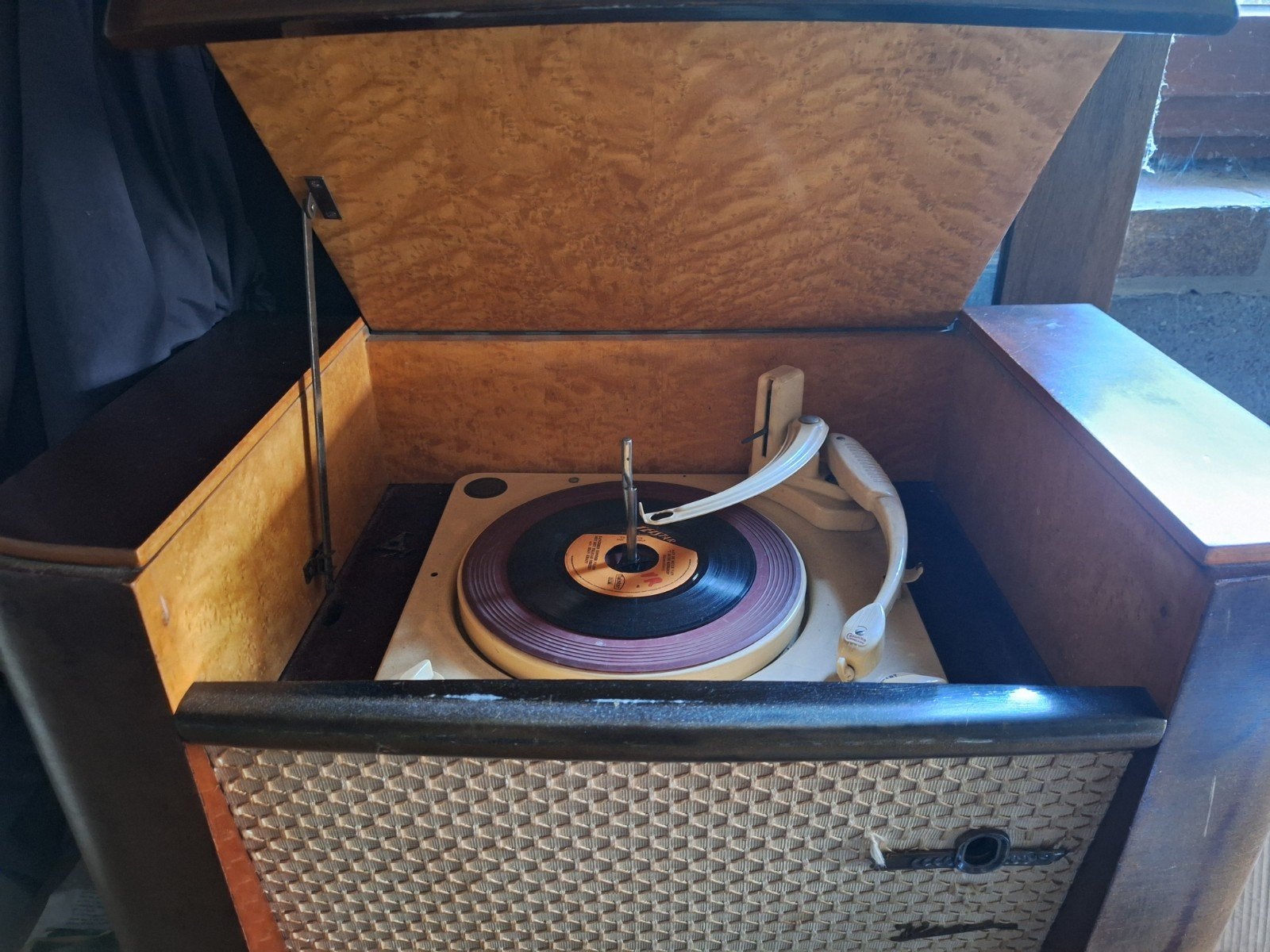 Oude lampen radio, jaren 60, met platenspeler., Antiek en Kunst, Ophalen
