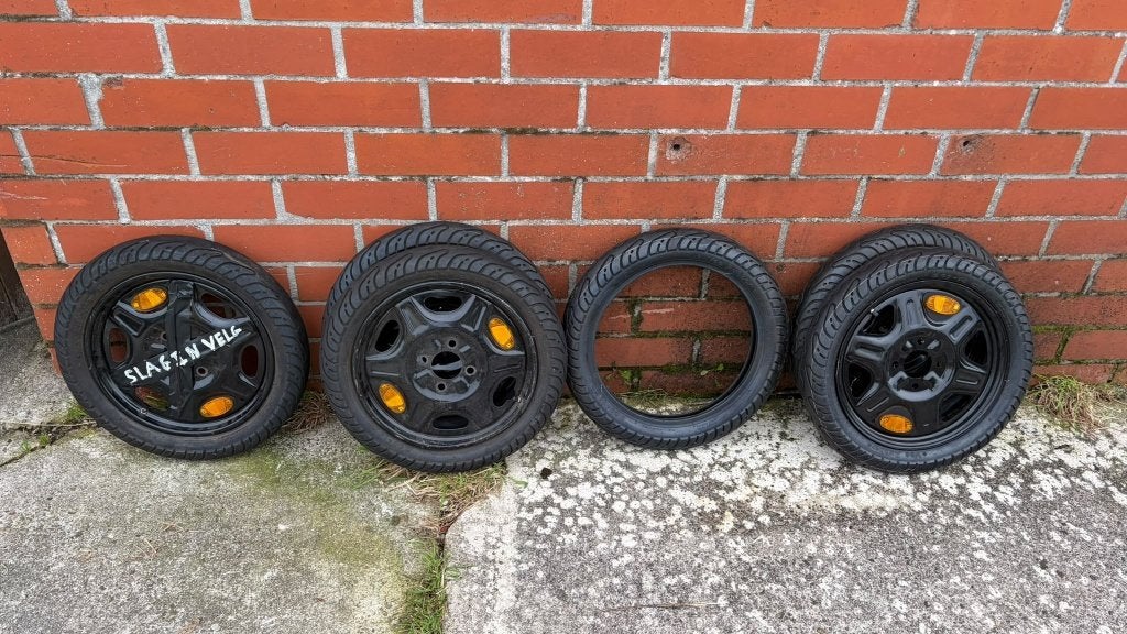 6 banden 3.00 14 56J waarvan 3 op velg, Vélos & Vélomoteurs, Vélos Pièces, Enlèvement, Comme neuf, Pneu, Caoutchouc