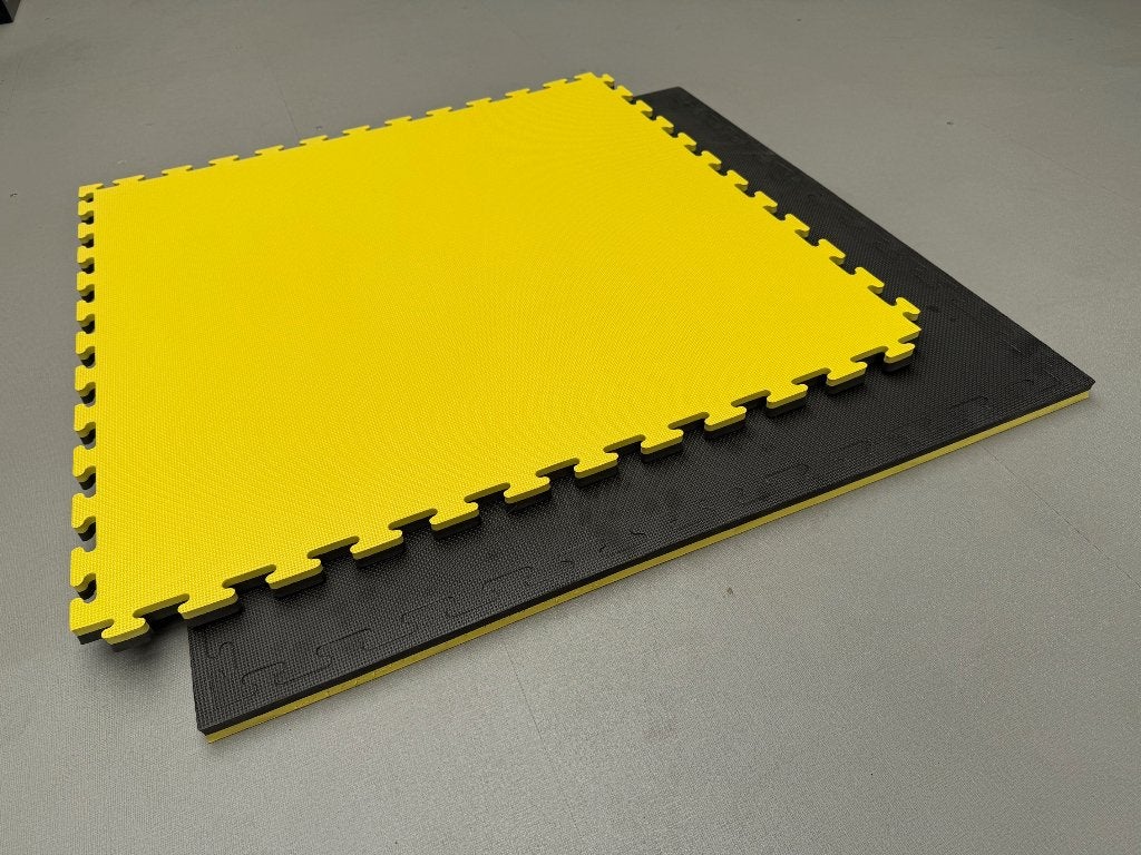 Tatamis PREMIUM 1mx1mx2.6cm epaisseur. Mousse EVA Jaune/noir, Sports & Fitness, Neuf, Info@kriden.be, Enlèvement ou Envoi, Belgique