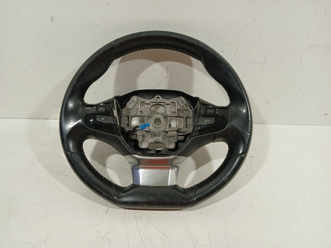 Stuur Peugeot 308, Onderdelen@venauto.nl, Van der Ven Autorecycling B.V., Gebruikt, Ettenseweg 76, 4706 PB Roosendaal, The Netherlands