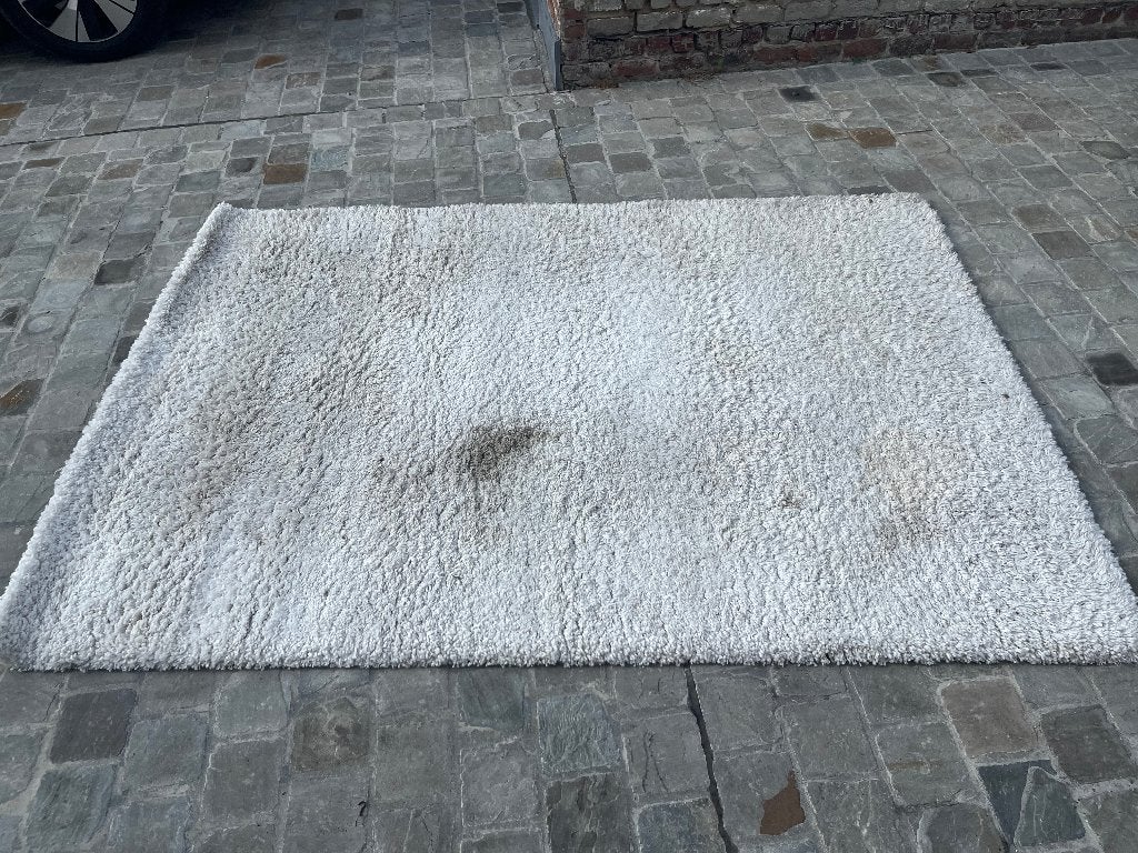 Witte hoogpolige mat, Ophalen, Gebruikt