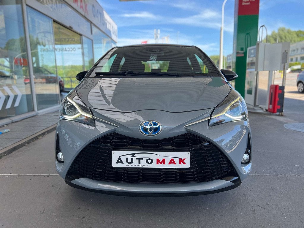 Toyota Yaris 1,5 Hybrid Two-Tone (automatique), Argent ou Gris, Achat, Euro 6, Entreprise