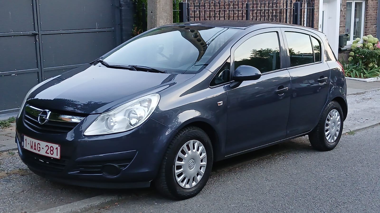 Opel Corsa 1.0 essence, 117000 Km année 2010, Auto's, Opel, Euro 5, Stof, USB, Handgeschakeld