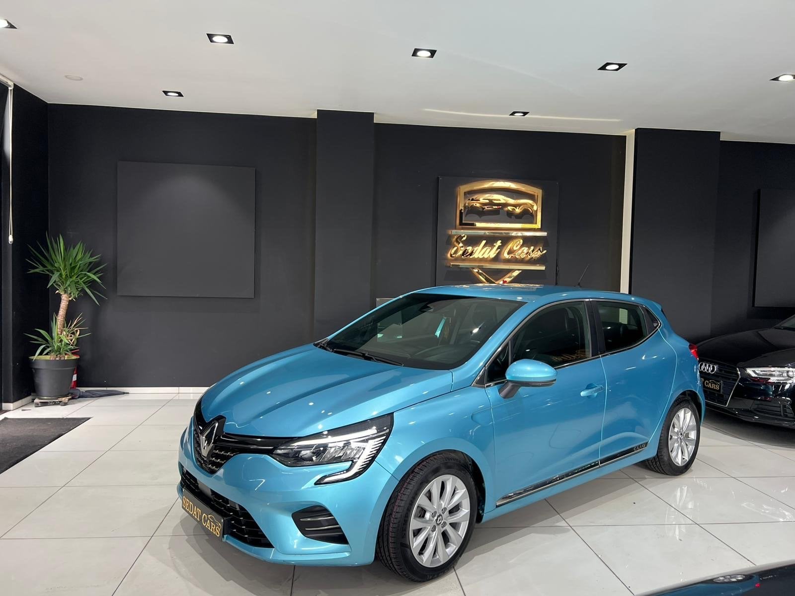 RENAULT CLIO 1.6 E-TECH HYBRID AUTOMAAT, Autos, Achat, Euro 6, Entreprise, Volant multifonction