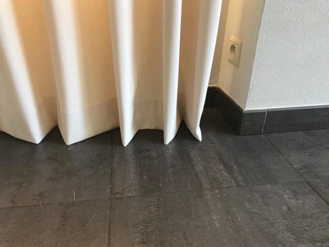 Gordijnen velvet cream, Huis en Inrichting, Ophalen, Overgordijn, Met haken, Zo goed als nieuw